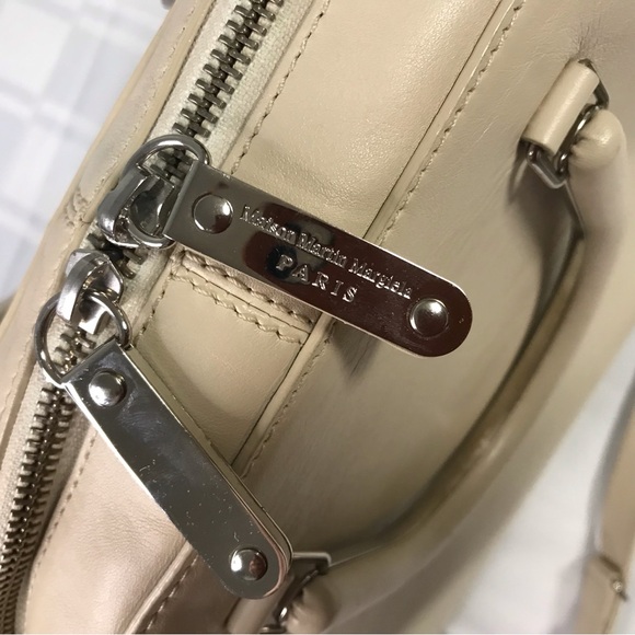 Luxurious Maison Martin Margiela Paris beige leather purse silver accents - Picture 5 of 10